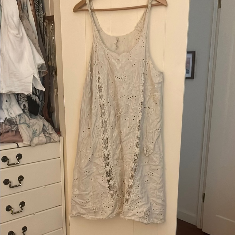 Magnolia Pearl Embroidered Eyelet Coronado Linen Dress